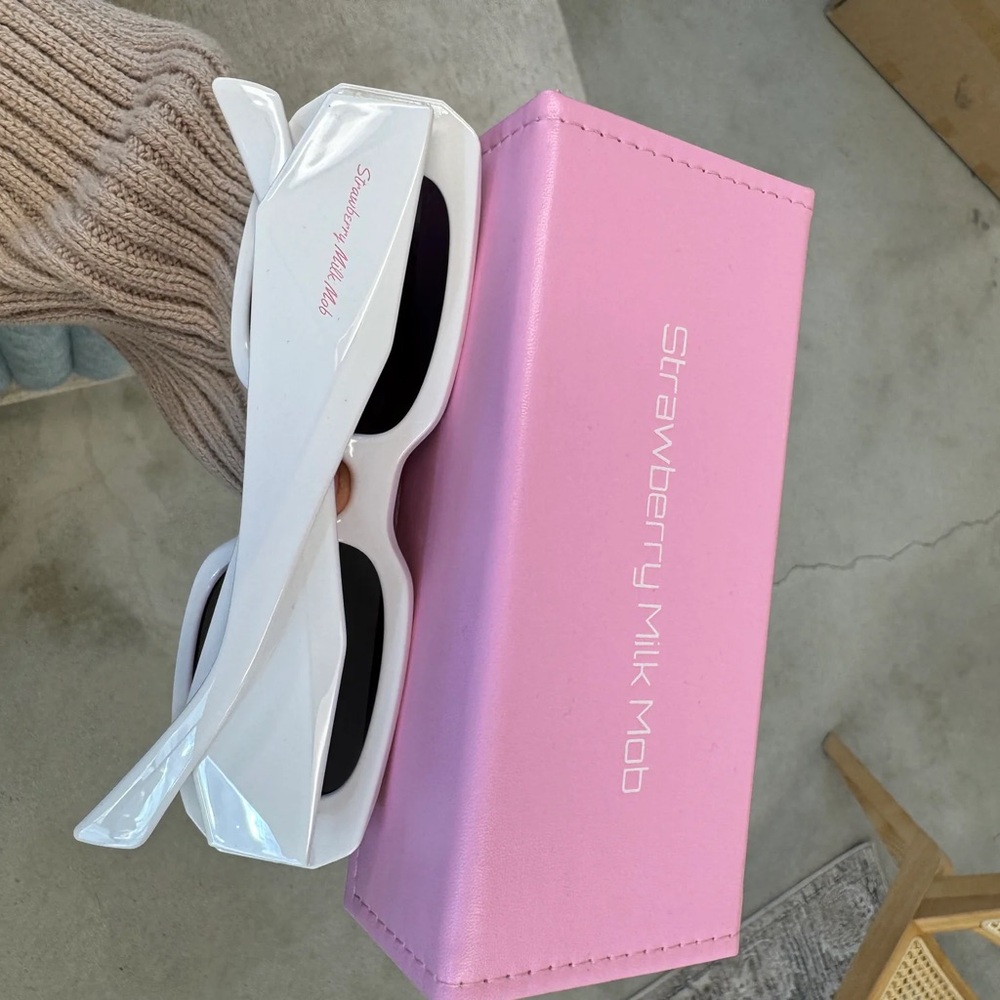 Strawberry Milk Mob “Georgia’s Frames” White Sunglasses - Picture 2 of 12